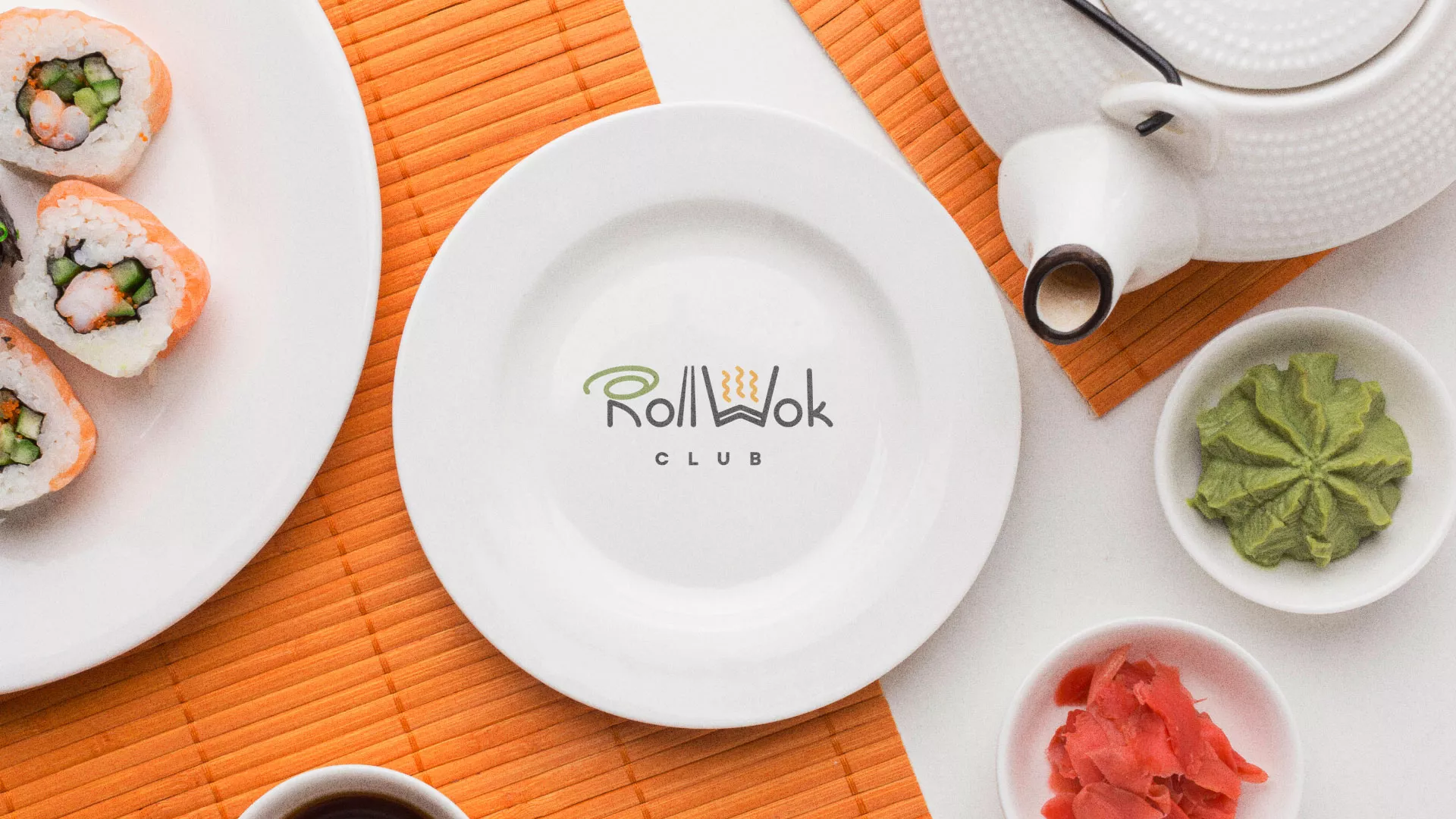 Разработка логотипа и фирменного стиля суши-бара «Roll Wok Club» в Ульяновске